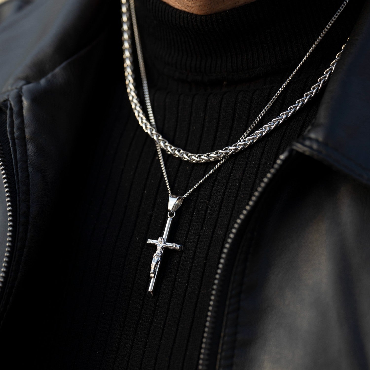 Crucifix Pendant (25% OFF) - VALUSIS