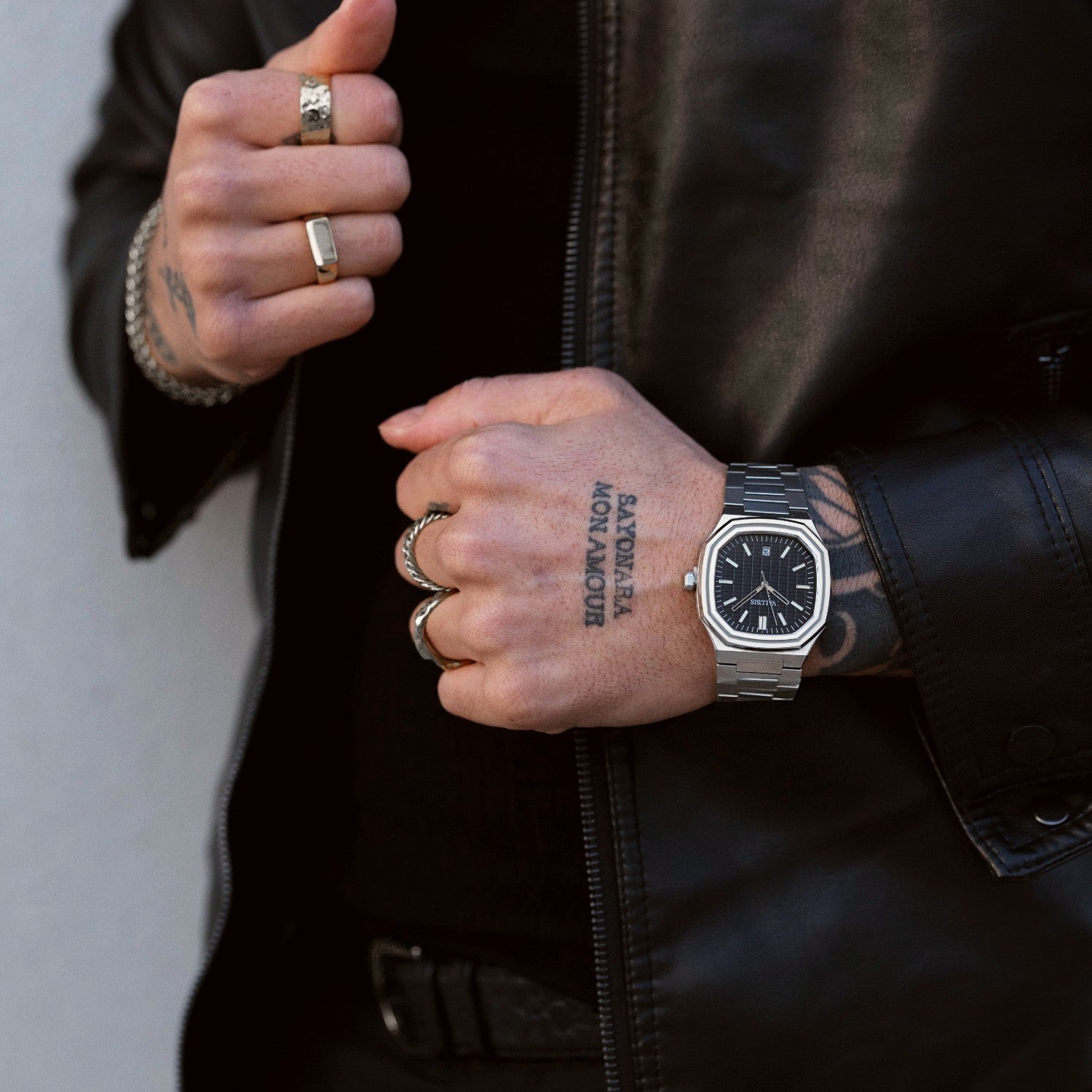 VOLT BLACK